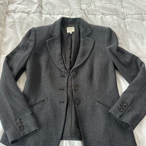 Armani Collezioni Black Blazer with Notched Lapels and Structured Shoulders